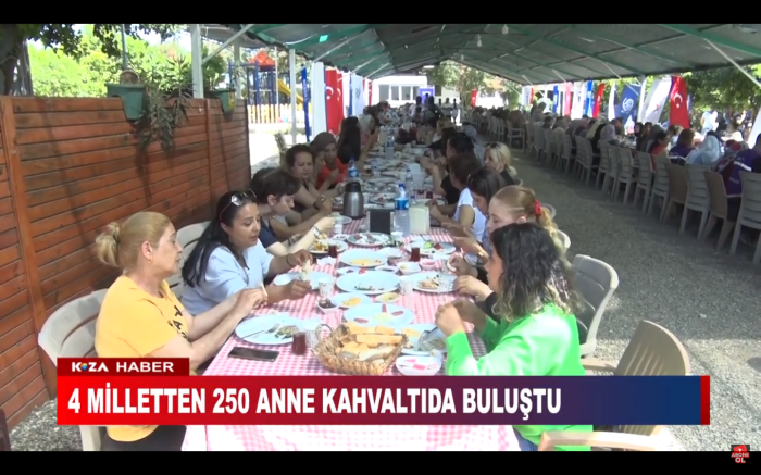 4 MİLLETTEN 250 ANNE KAHVALTIDA BULUŞTU