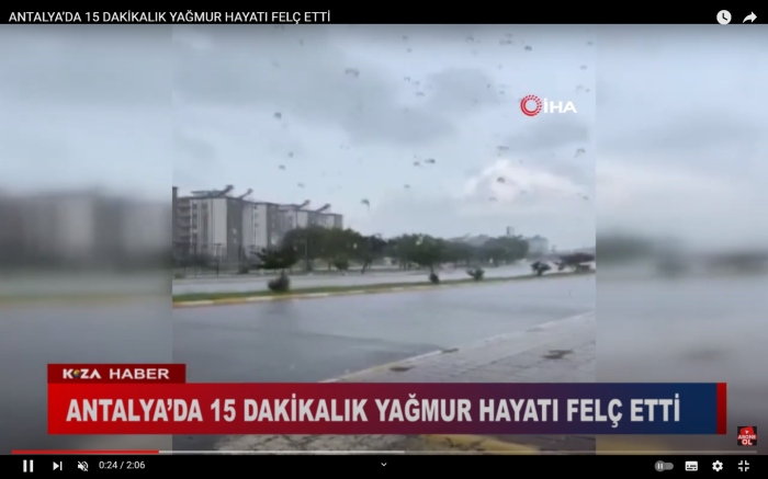 ANTALYA’DA 15 DAKİKALIK YAĞMUR HAYATI FELÇ ETTİ