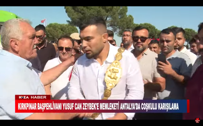 KIRKPINAR BAŞPEHLİVANI YUSUF CAN ZEYBEK'E MEMLEKETİ ANTALYA'DA COŞKULU KARIŞILAMA