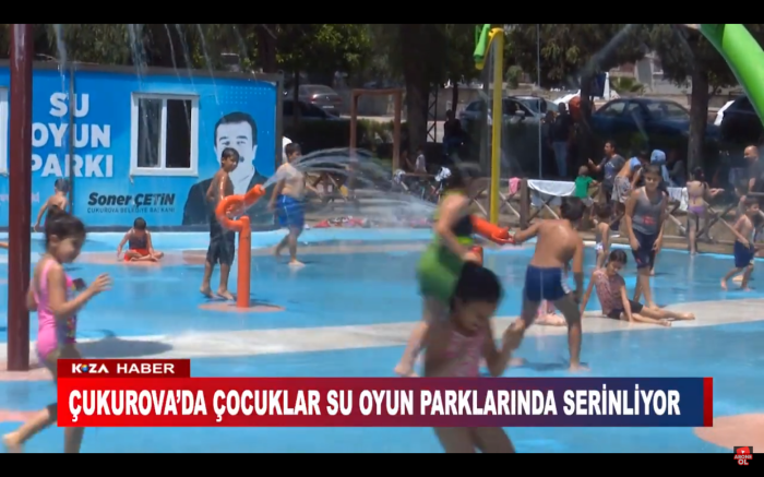 ÇUKUROVA’DA ÇOCUKLAR SU OYUN PARKLARINDA SERİNLİYOR