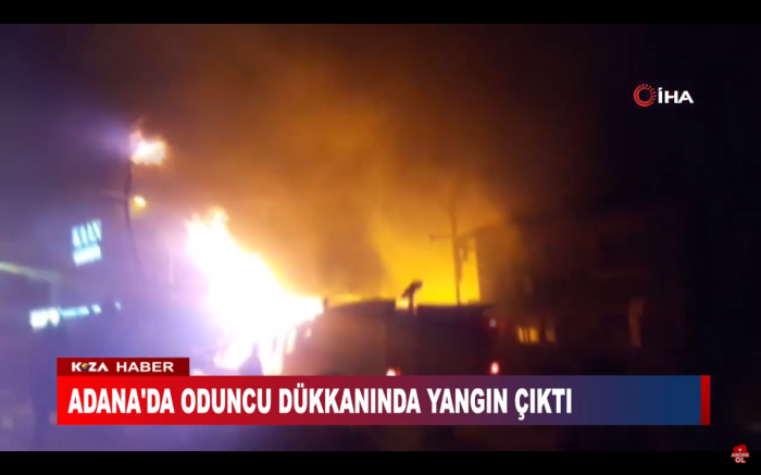 ADANA'DA ODUNCU DÜKKANINDA YANGIN ÇIKTI