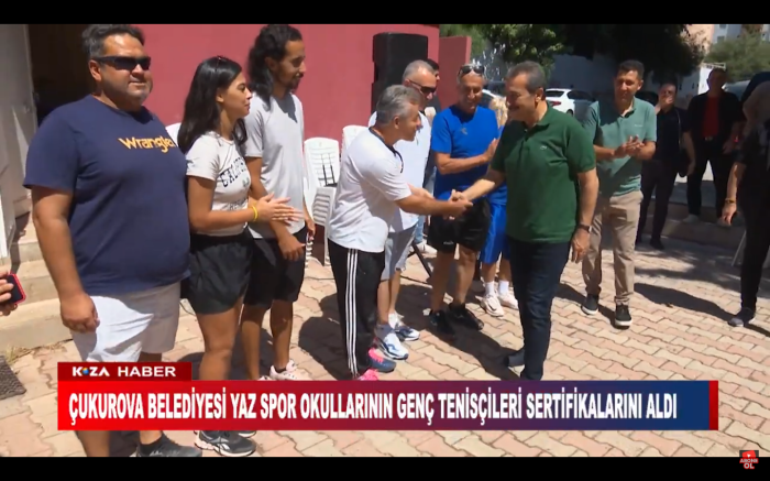 ÇUKUROVA BELEDİYESİ YAZ SPOR OKULLARININ GENÇ TENİSÇİLERİ SERTİFİKALARINI ALDI