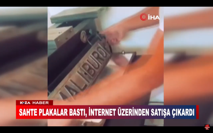 SAHTE PLAKALAR BASTI, İNTERNET ÜZERİNDEN SATIŞA ÇIKARDI