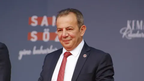 tanju ozcan gozaltina alindi