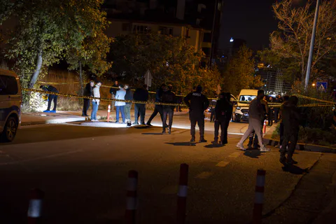 AA 20261006 42679052 42679051 BASKENTTE UYGULAMA NOKTASINDA ATES ACILMASI SONUCU POLIS MEMURU TURKOGLU SEHIT OLDU